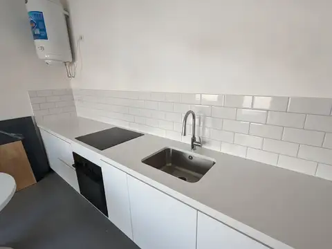 VENTA PH 2 AMB  MUY LUMINOSO CON PATIO Y GRAN TERRAZA REFACCIONADO A NUEVO