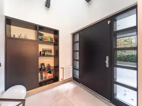 Casa 7 ambientes con 6 baños