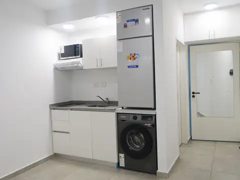 Venta de Monoambiente dividido al frente con placard - Full Amenities