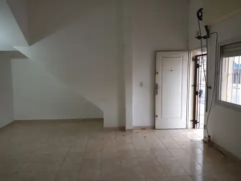 Depto Tipo Casa en Alquiler al Noroeste