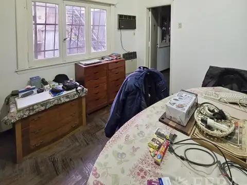 Venta casa 4 ambientes con cochera en Wilde