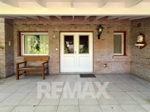 Casa 5 ambientes con 3 baños