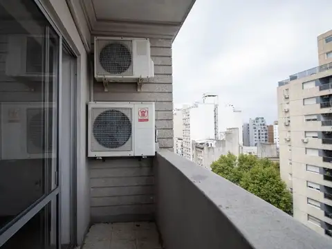 VENTA APARTAMENTO 3 DORMITORIOS Y SERVICIO CENTRO