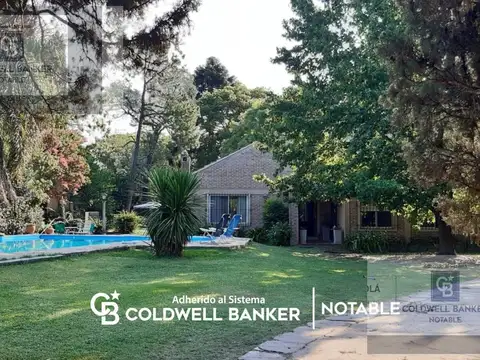 VENTA de casa quinta calle 28 y 409  La Plata
