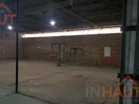 Venta de Galpón + oficina en Fernandez Oro