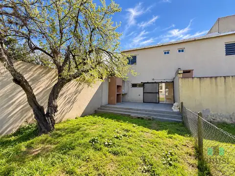 Depto Tipo Casa en Venta con 1 cocheras