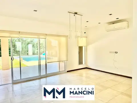 Venta Casa en El Rebenque 4 Ambientes