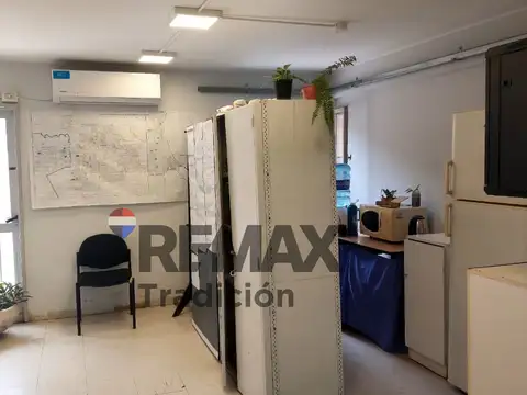 Oficina Monoambiente con 8 baños