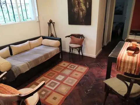 Pacheco de Melo 1900, Piso PB