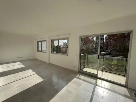 AMPLIO MONOAMBIENTE CON BAULERA EN ALQUILER  - CABALLITO