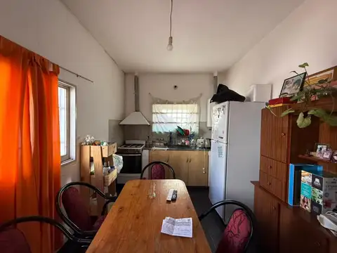 VENTA CASA MAS DEPTO. IDEAL INVERSIONISTA 