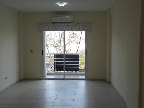 Intendente Witcomb 2400, Piso 2