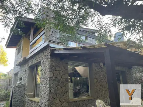 Casa en venta - 3 Dormitorios 2 Baños - 85Mts2 - Mar Azul