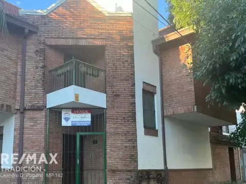 VENTA CASA DÚPLEX- EN ESQUINA, MACROCENTRO