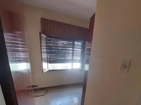 Casa en Alquiler en Temperley, $ 550.000