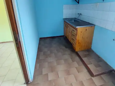 Casa en Alquiler con 2 cocheras