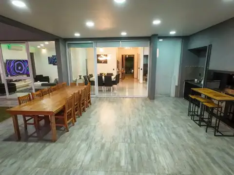 Casa en Venta en Rosario, USD 370.000