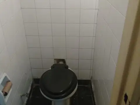 Valentin Gomez 3200, Piso pb