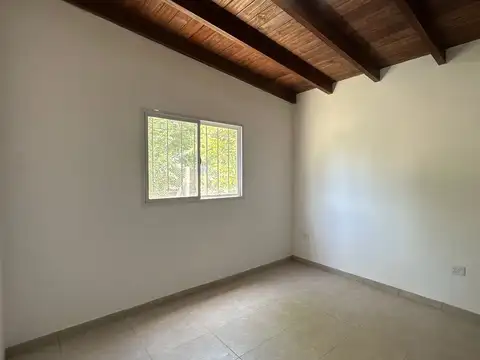 VENTA CASA 2 DORM. CON PILETA EN COMUNA SAN ROQUE