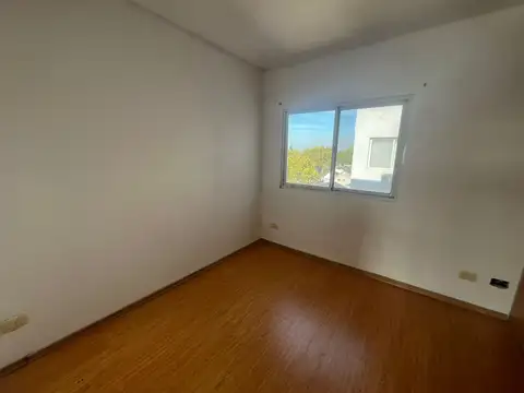 Departamento en Alquiler en Villa Ballester, $ 550.000