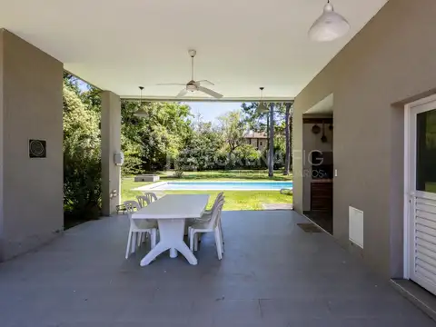 El Aromo Casa 6 ambientes, 1 Suite, Piscina, Apta Crédito