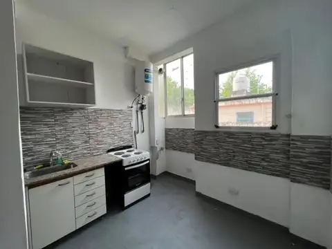 Hipólito Yrigoyen 4100 , Piso 1