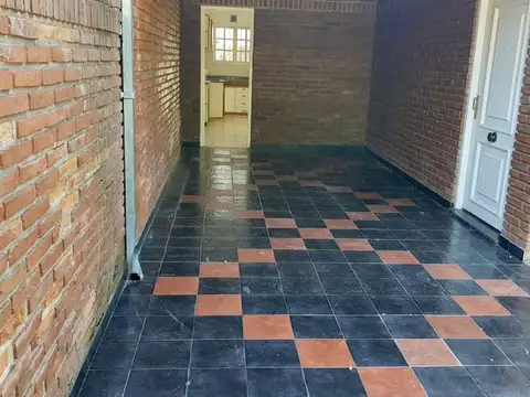 Gobernador Luis García 2125