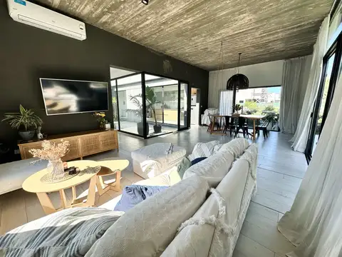 Casa en Venta de 4 Ambientes en Barrio Cerrado La Reserva de Hudson