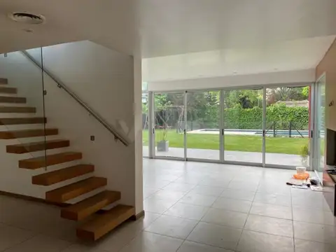 Casa en Venta de 5 dormitorios