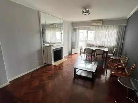 Venta. Dpto 4 amb c/depend. Balcón. Av Córdoba y Cerrito. 