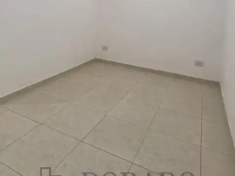 Primera Junta 2200, Piso pb