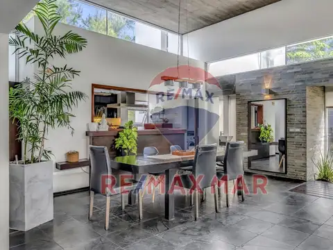 Casa 6 ambientes con 3 baños