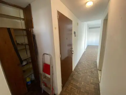 Departamento 2 ambientes con balcón al frente