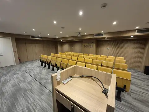 Oficina Monoambiente con 4 baños