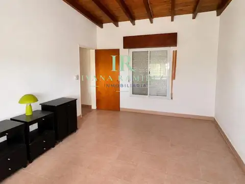 Se Vende Casa de 4 Ambientes Sobre Un Terreno de 16.500m2 - LISTA PARA ESCRITURAR - Mercedes