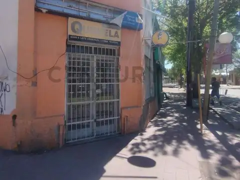 San Martín 1800, Piso 0