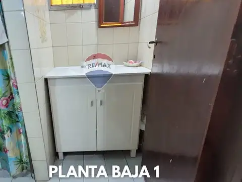 Casa 5 ambientes con 4 baños