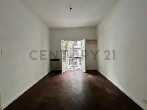VENTA DEPARTAMENTO 3 AMBIENTES CON DEPENDENCIA AL FRENTE  EN PALERMO HOLLYWOOD