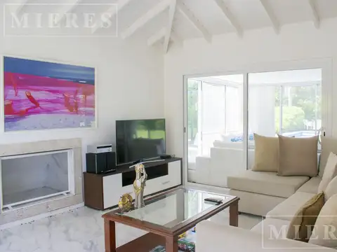 Casa 6 ambientes con 3 baños