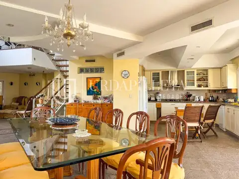 Casa en Venta al Este
