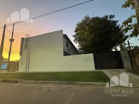 Depto Tipo Casa en Alquiler de 2 dormitorios