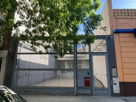 Galpon en Venta 76  mts Fondo