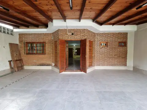 Casa en Venta en Barrio Parque Field, USD 170.000