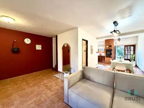 Casa 4 ambientes con 1 baño
