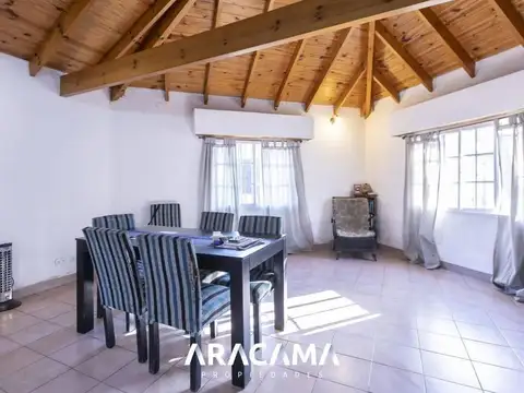 Casa en Venta en Luis Guillon, USD 160.000