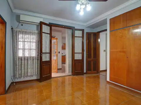 Casa 3 ambientes - baño en suite - toillete - garage cubierto - patio - Villa Pueyrredon