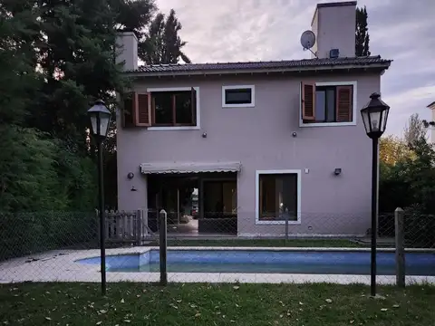 Casa EN ALQUILER en Country Banco Provincia