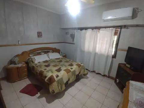 Casa 6 ambientes con 3 baños