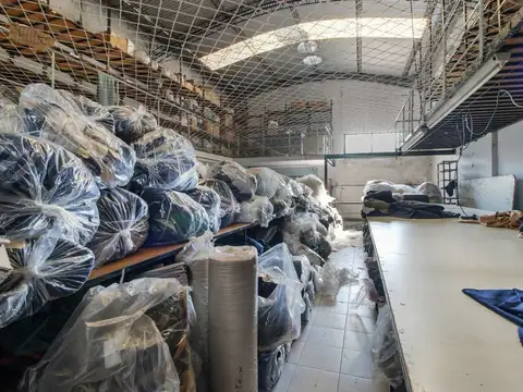 Galpon en Venta en Parque Chacabuco, USD 299.900