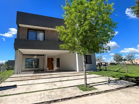 Casa a la venta en Santo Tomás de gran calidad